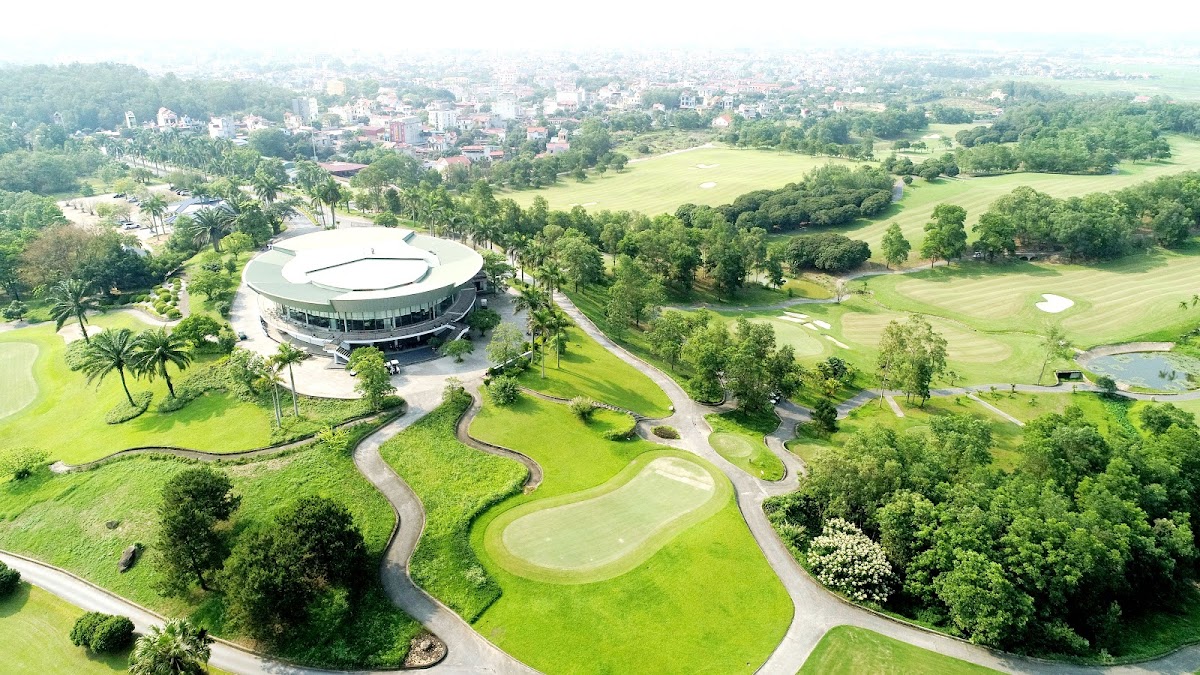 Sân golf Chí Linh